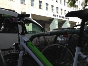 Mit E-Unterstützung zum Interview-Termin ins Funkhaus